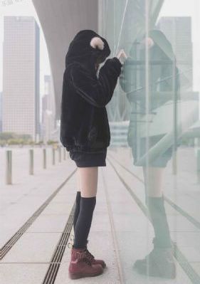 欧美女头厌世_蓝光神马影院手机在线