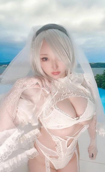 欧美女西装头像图片_无删减在线播放