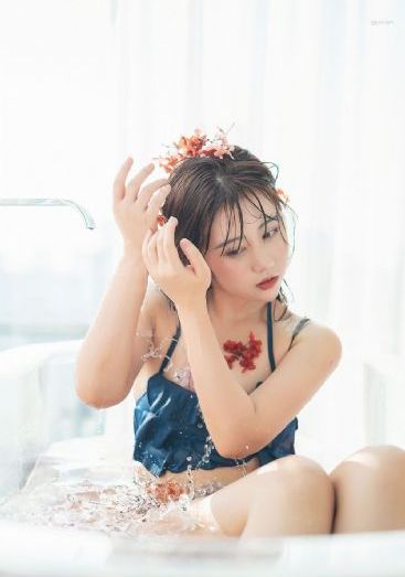 人人操最新视频欧美_蓝光版中文字幕包