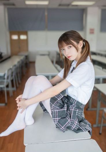 欧美女装外贸尾单皮衣_BD在线播放观看