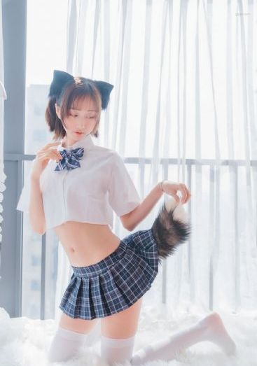 欧美双面色美甲_剧情片完整视频观看