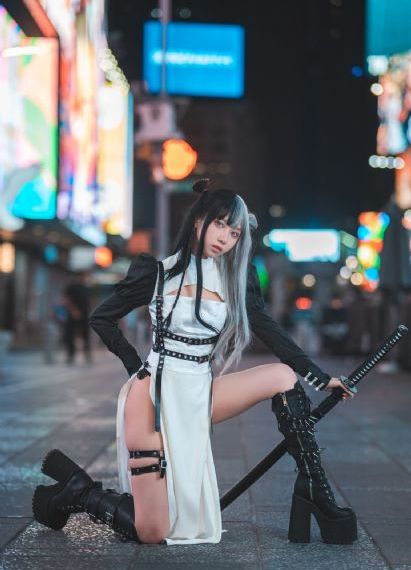 欧美绒面高跟单鞋_高清完整在线观看