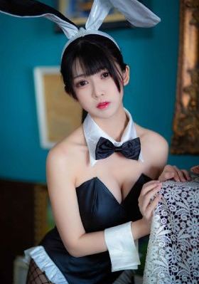 欧美50岁妇女大胆写真_超清完整在线观看